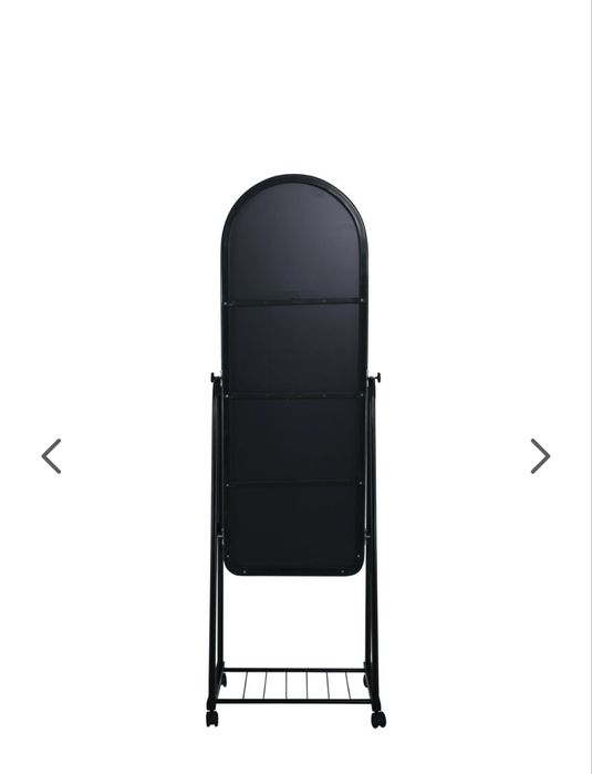 Черно огледало със стойка