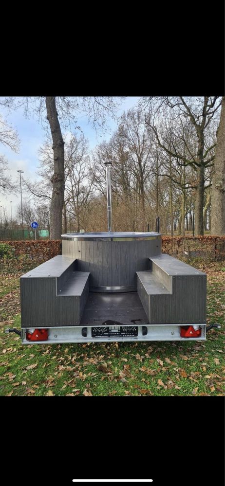Ciubăr jacuzzi de inchiriat
