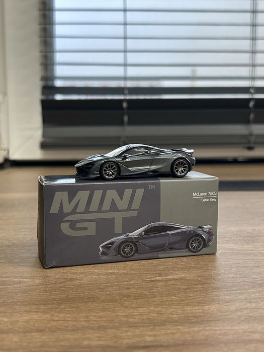 Моделька Mini GT – McLaren 750S (Saros Grey)