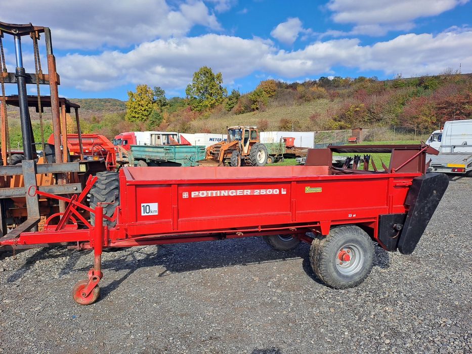 Vand mig de gunoi ideal pentru solari dupa tractor mic  masa utila 2.5