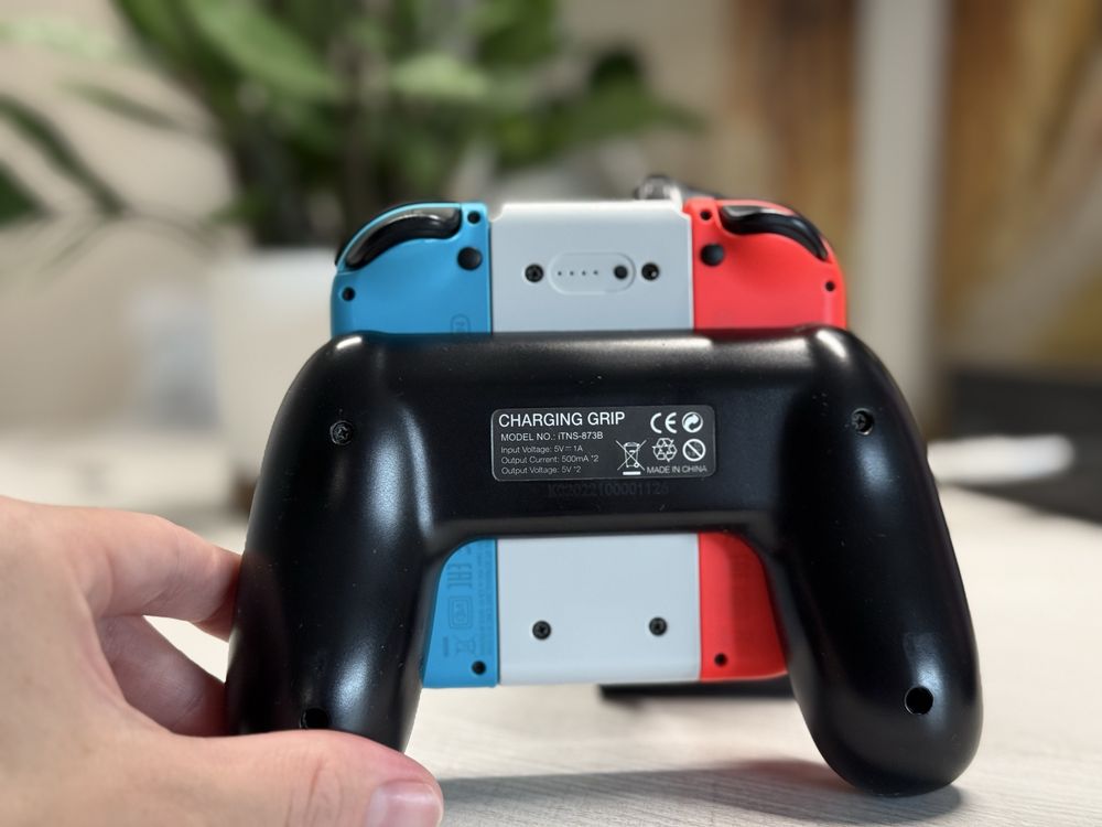 Контроллеры Joy-Con (для Nintendo Switch) c зарядным холдером
