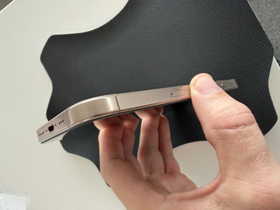 Iphone 16pro 256gb ca nou 100%baterie, garantie 4300ron fix