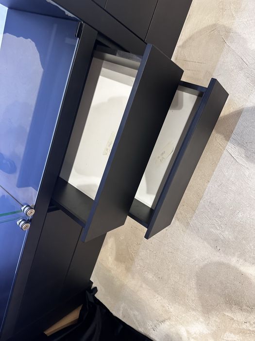 Висок клас модулна витрина с LED –– 1200 лв.