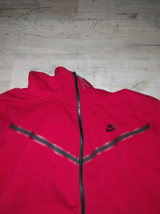 Nike tech fleece roșu