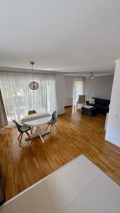 Apartament luminos 3 camere • Etaj 1/3 • Terasă • Parcare • Residenz