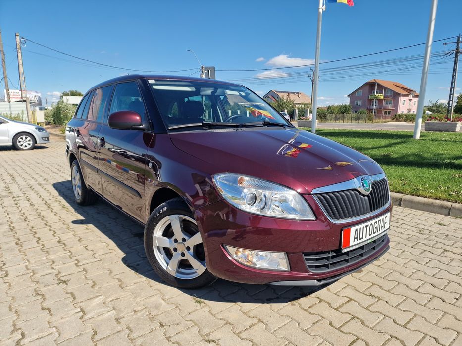 Skoda Fabia 1.2 TSi Ambition-Acum si in Rate-Climatronic-Jante-Senzori