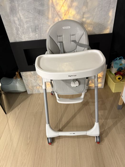 Стол за хранене -peg perego