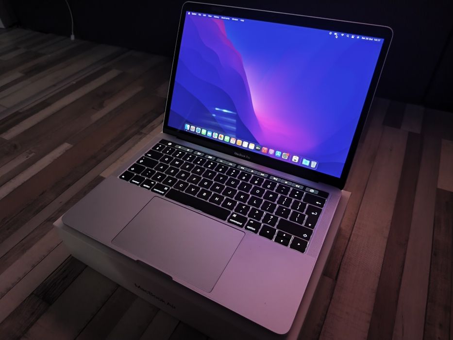 Apple MacBook Pro Retina Touchbar