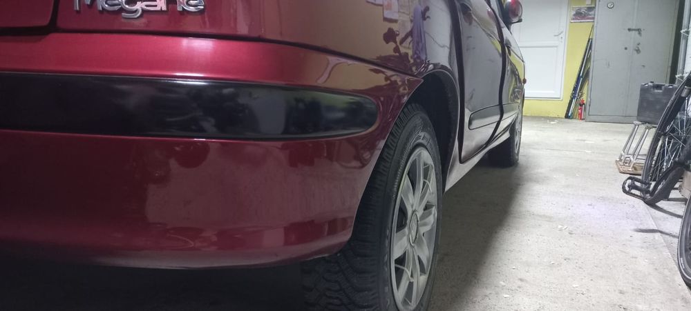 Renault Megane 1.6e × două bucăți