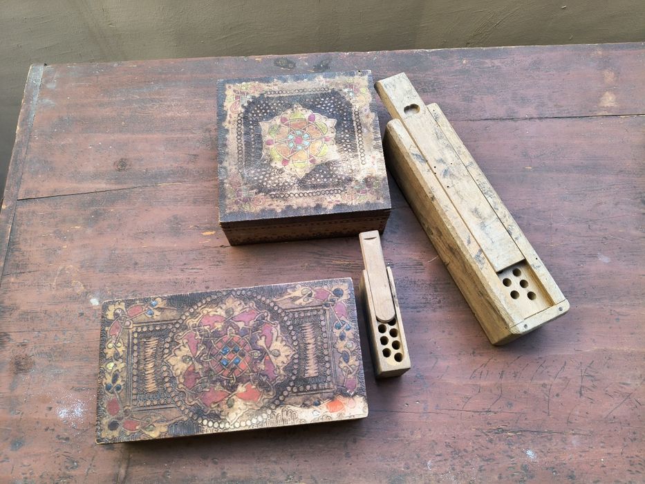 Лот старинни кутии всички за 30 лв