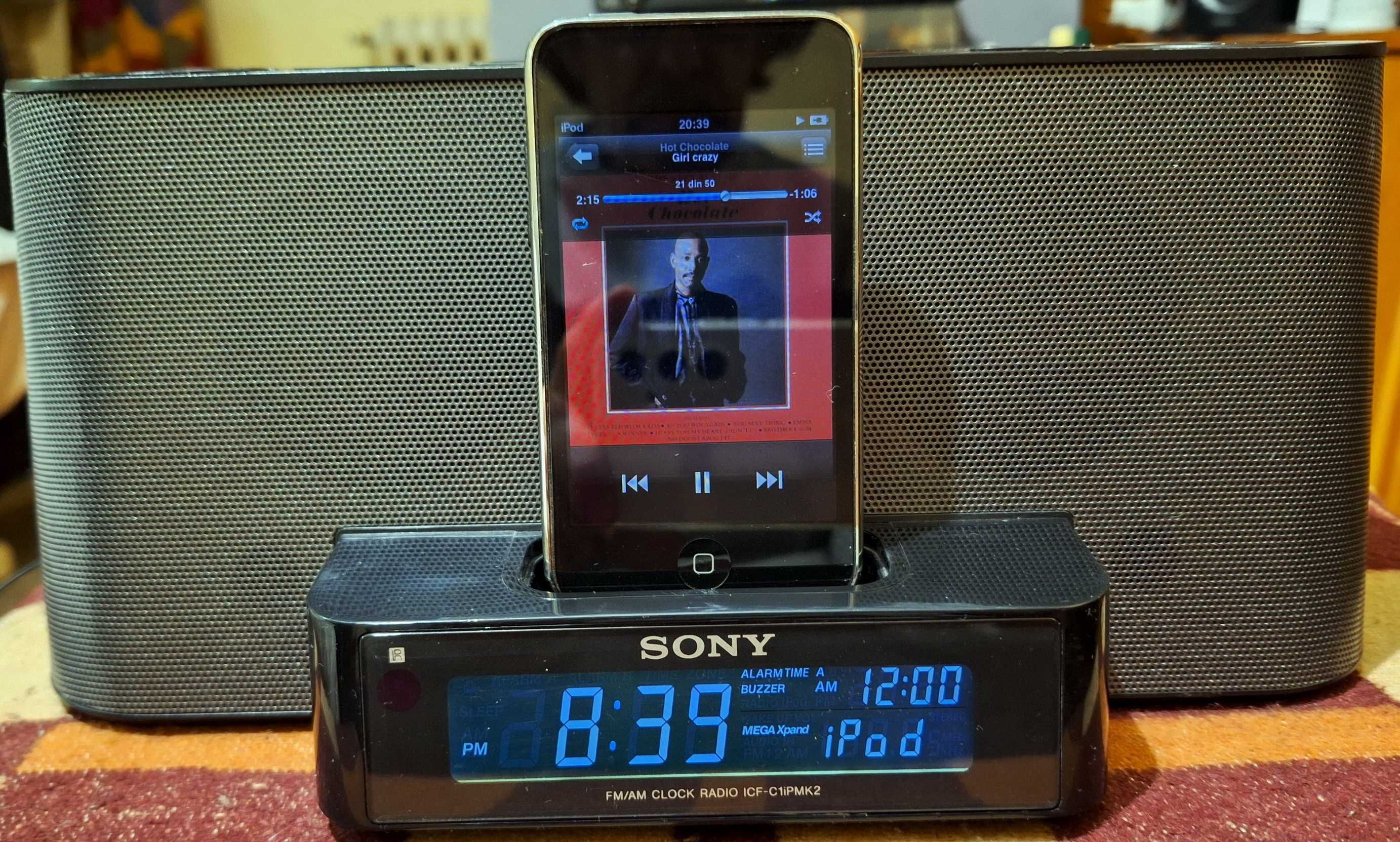 Sony Dream Machine Radio-Clock-iPod docking