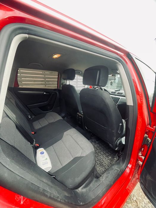 VW Passat 1.6 TDI DSG 2014--fara probleme--revizii la zi 6000€