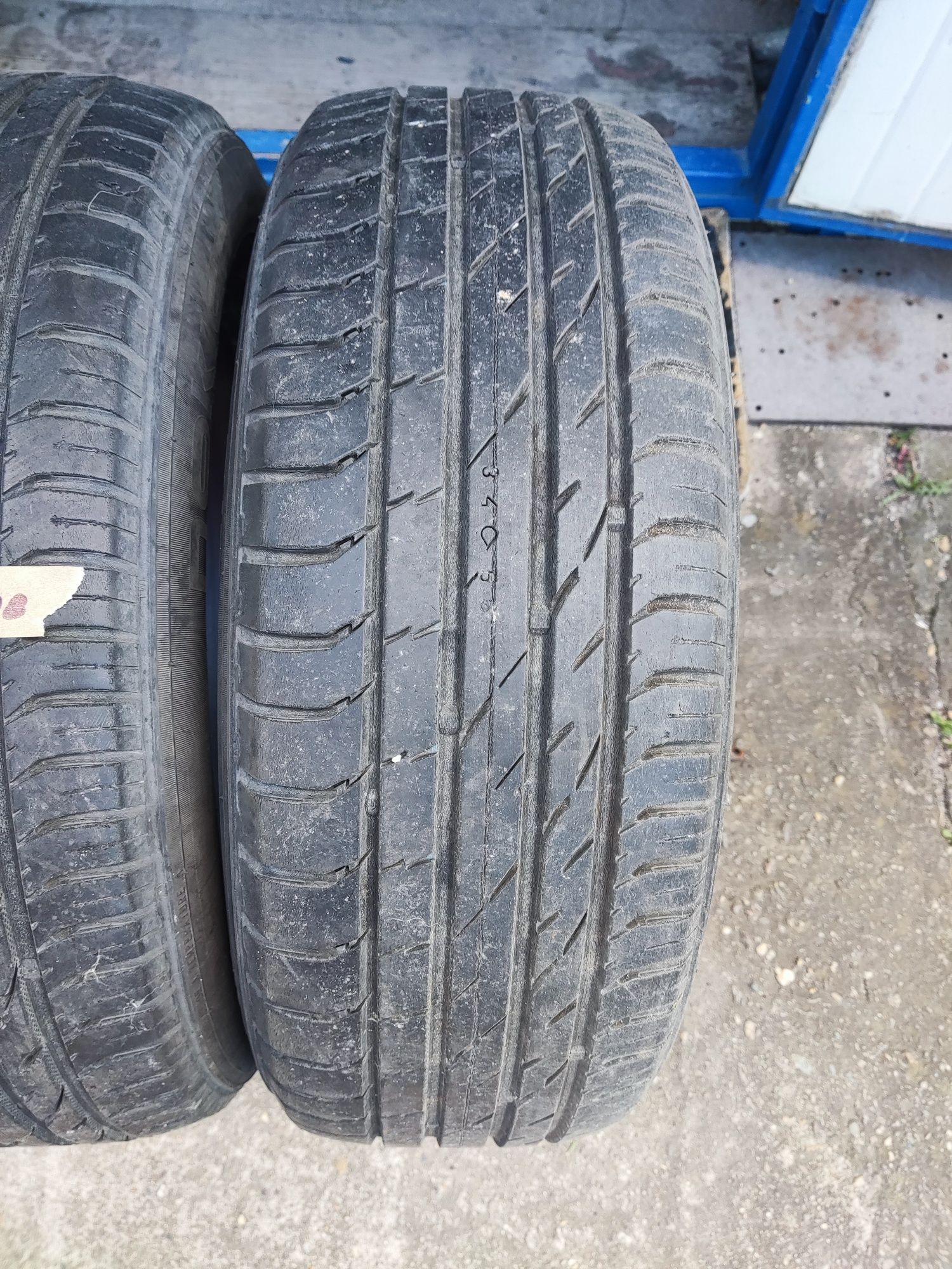195/60/15 Nokian