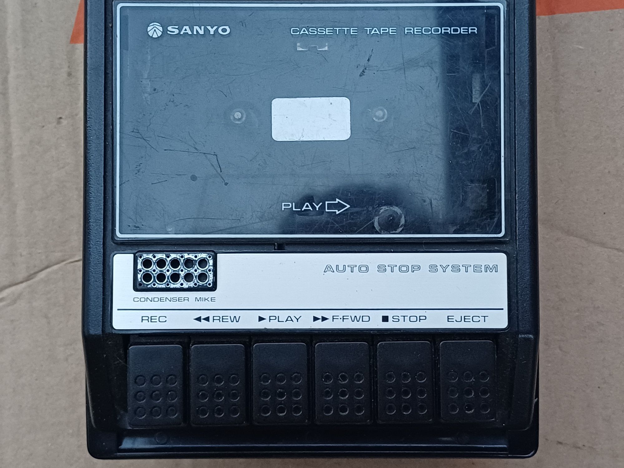 Casetofon Vintage Sanyo M2541 in stare buna