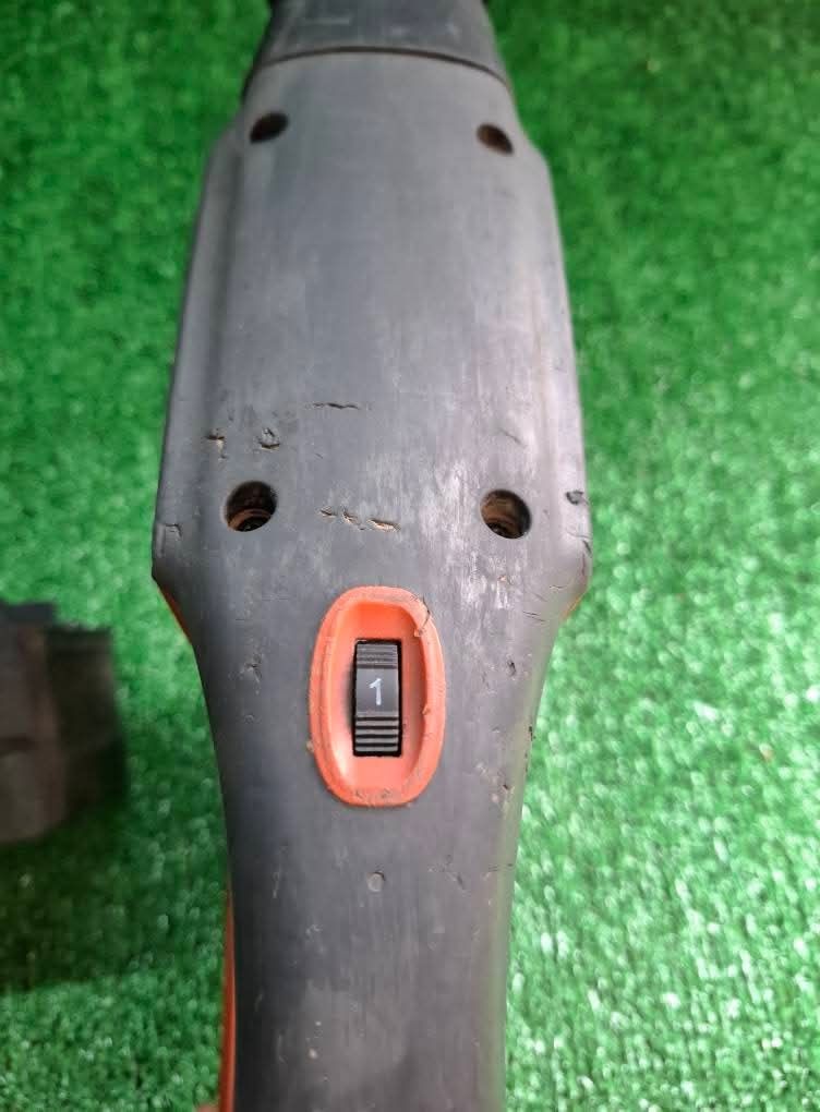 Саблен трион на Hilti WSR 36-A с 5 амперова батерия.