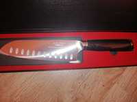Нож Сантоку от немска карбонова стомана и нож за обезкостяване