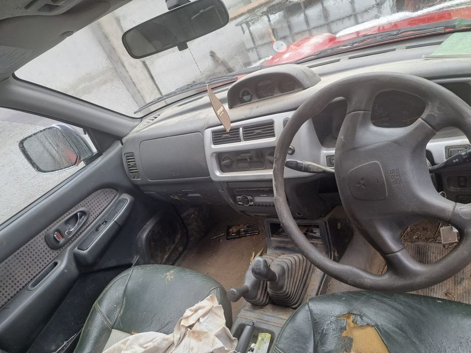 Vând Mitsubishi l200