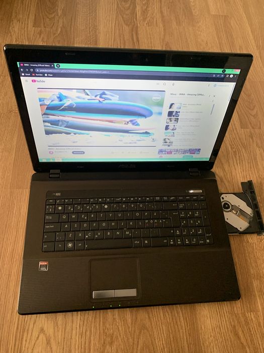 Laptop Asus display mare 17,3 led,500gb mem,4gb ram,baterie buna cu in