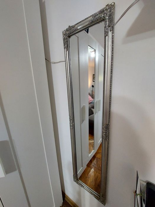 Oglindă cu ramă perete