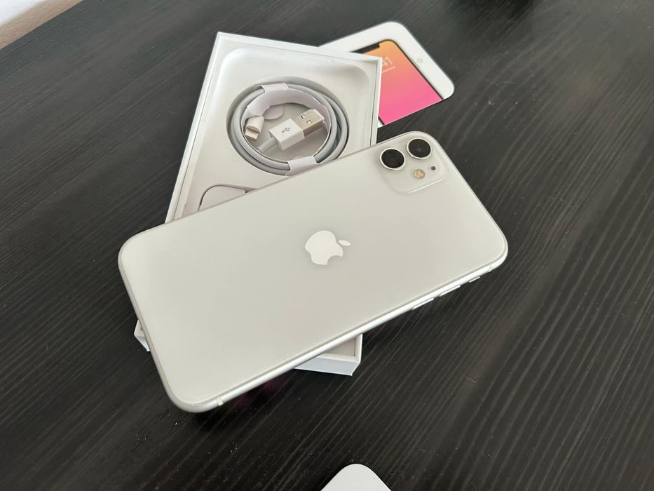 iPhone 11 White 64GB Battery 100%