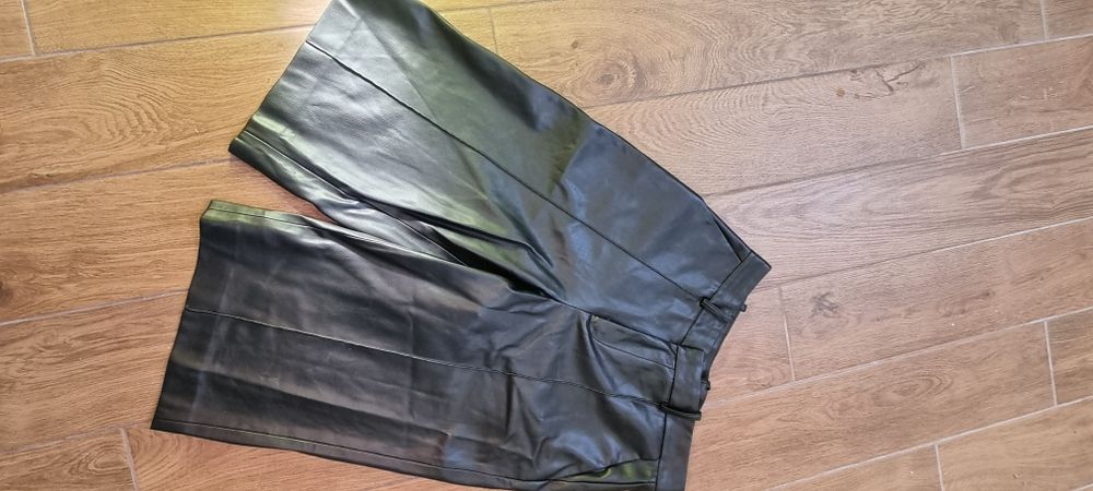 Pantaloni Zara mărime 40