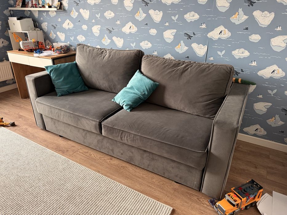 Срочно продам диван 2м