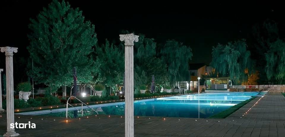 Afacere la cheie, 2963 mp utili, 21598 mp teren, Cernele