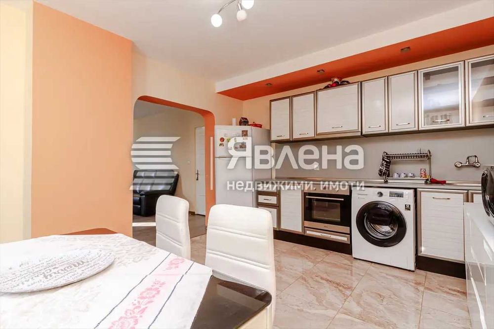 Продава къща, с. Скравена