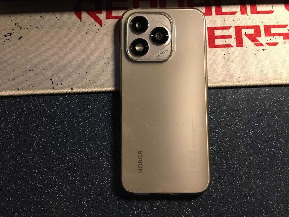 Honor 400 lite продаю в идеальном состояние