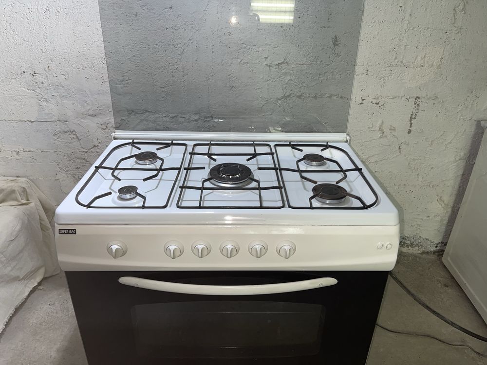Gaz plita sotiladi 90tali