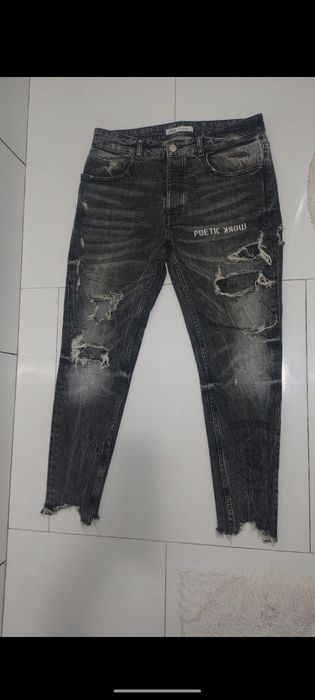 Blugi negri rupți cu imprimeu „Poetic Work” – stil urban modern