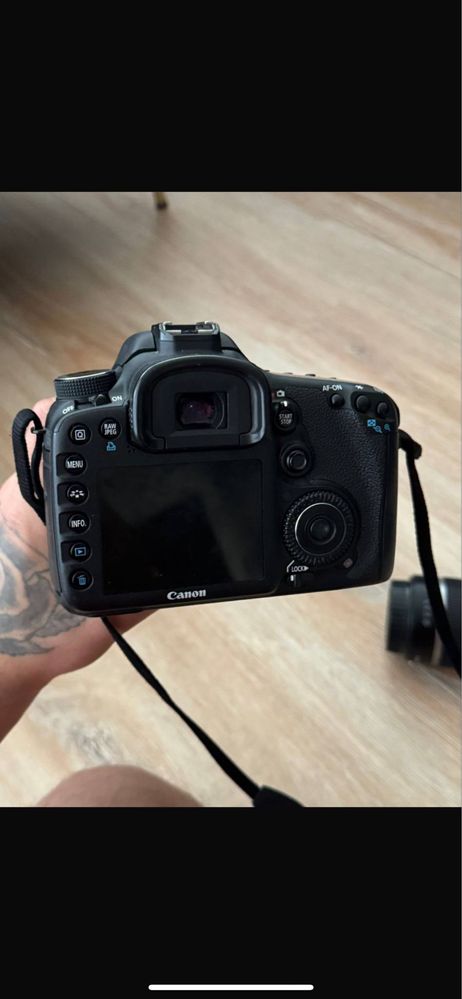 Фотоапарат Canon EOS 500D