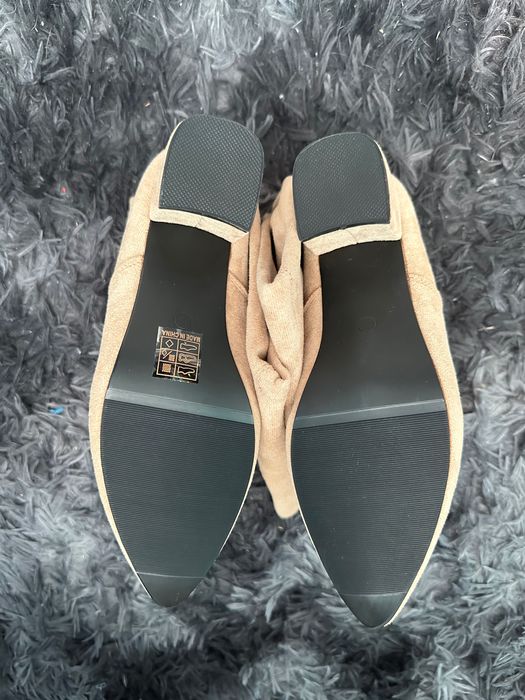 Бежови дълги ботуши