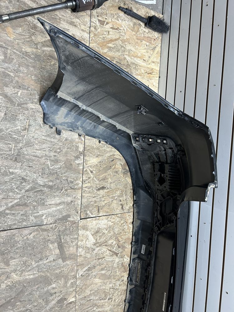 Bara spate bmw G70 seria 7 M paket 2023-2024