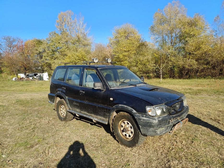 Vând nissan terrano 2