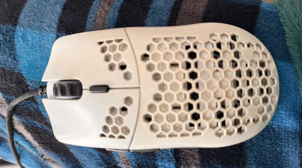 Геймърска мишка Glorious Model O