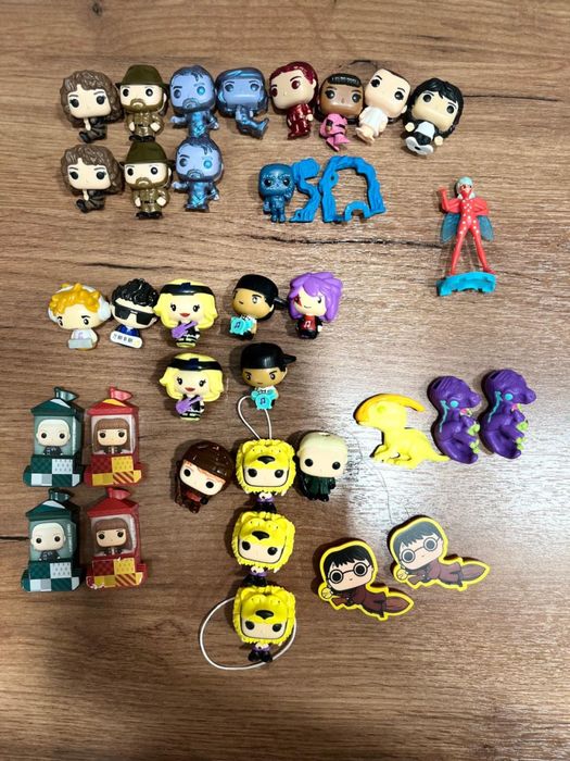 Kinder фигурки продаю