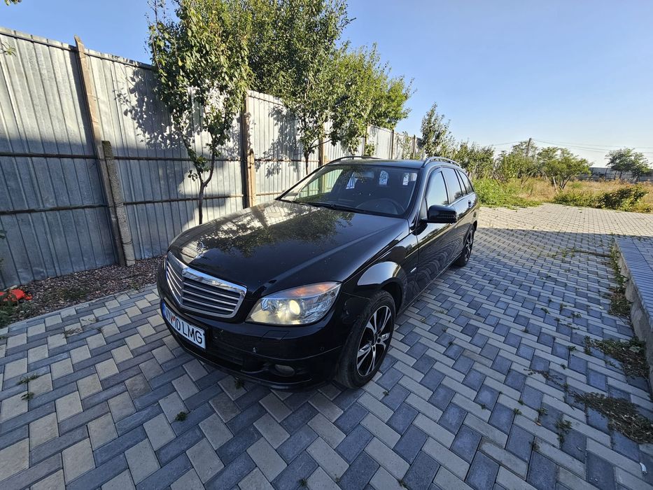 Mercedes-Benz C200 fabricație 2010, 2.2 CDI 136 CP