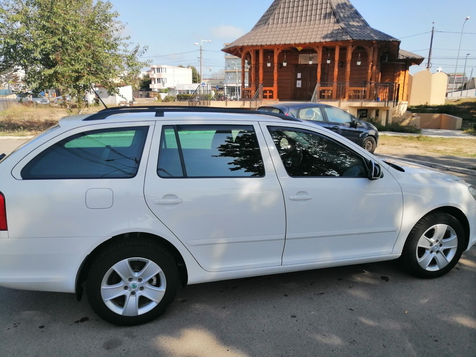 Vând Skoda octavia 2 facelift