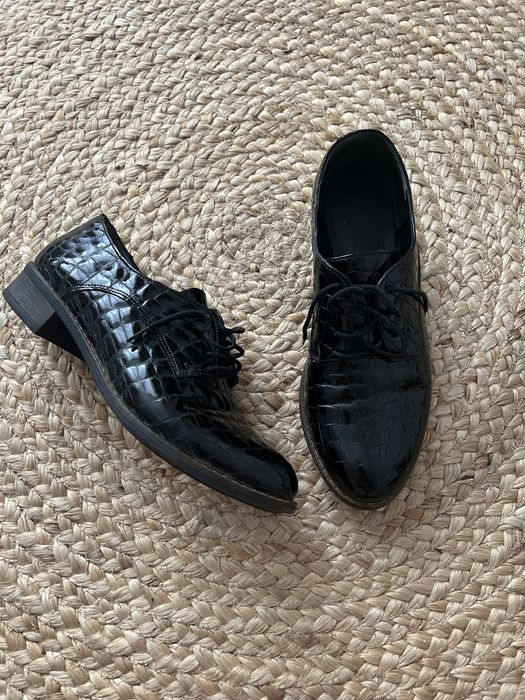 Ботинки натуральная лаковая кожа