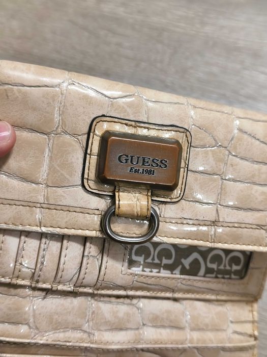 Portofel imitatie piele GUESS Est 1981/50 lei/ doar in Cluj