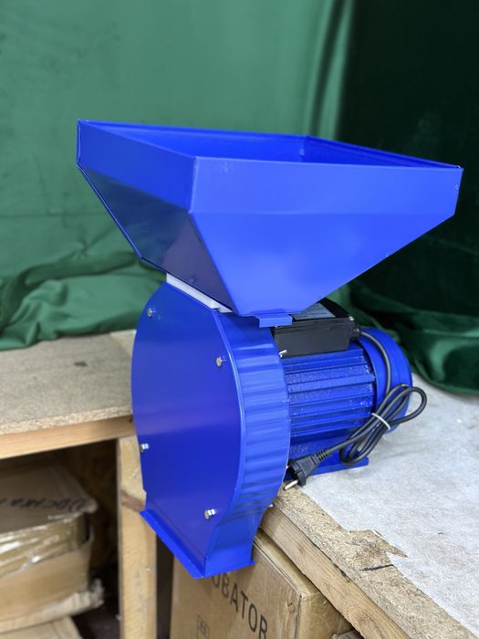 Дробилка для зерна Бизон 1