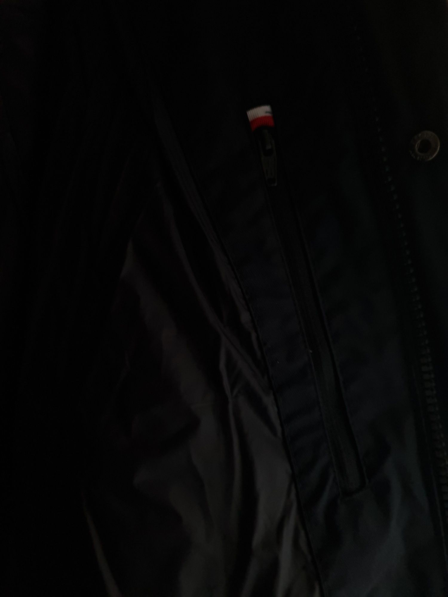 Tommy Hilfiger L размер  зимно яке-шуба