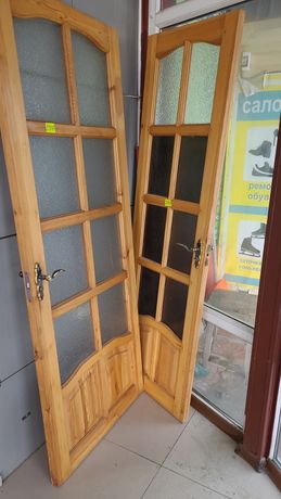 Продам двери (деревянные)