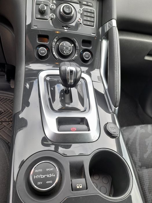 Peugeot 3008  hybrid