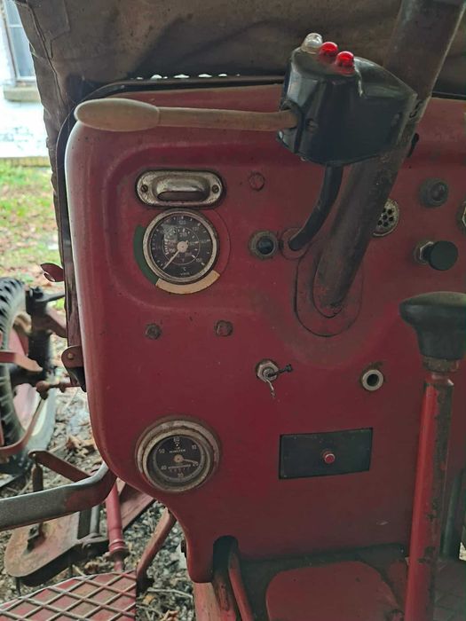 Tractor McCormick D215