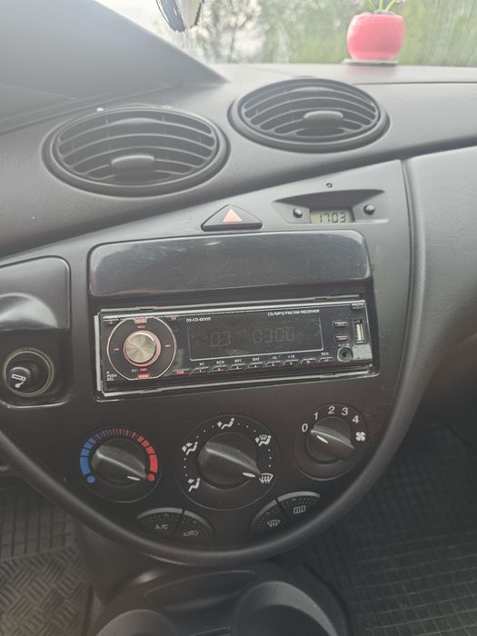 Ford focus 2 1.6 benzina