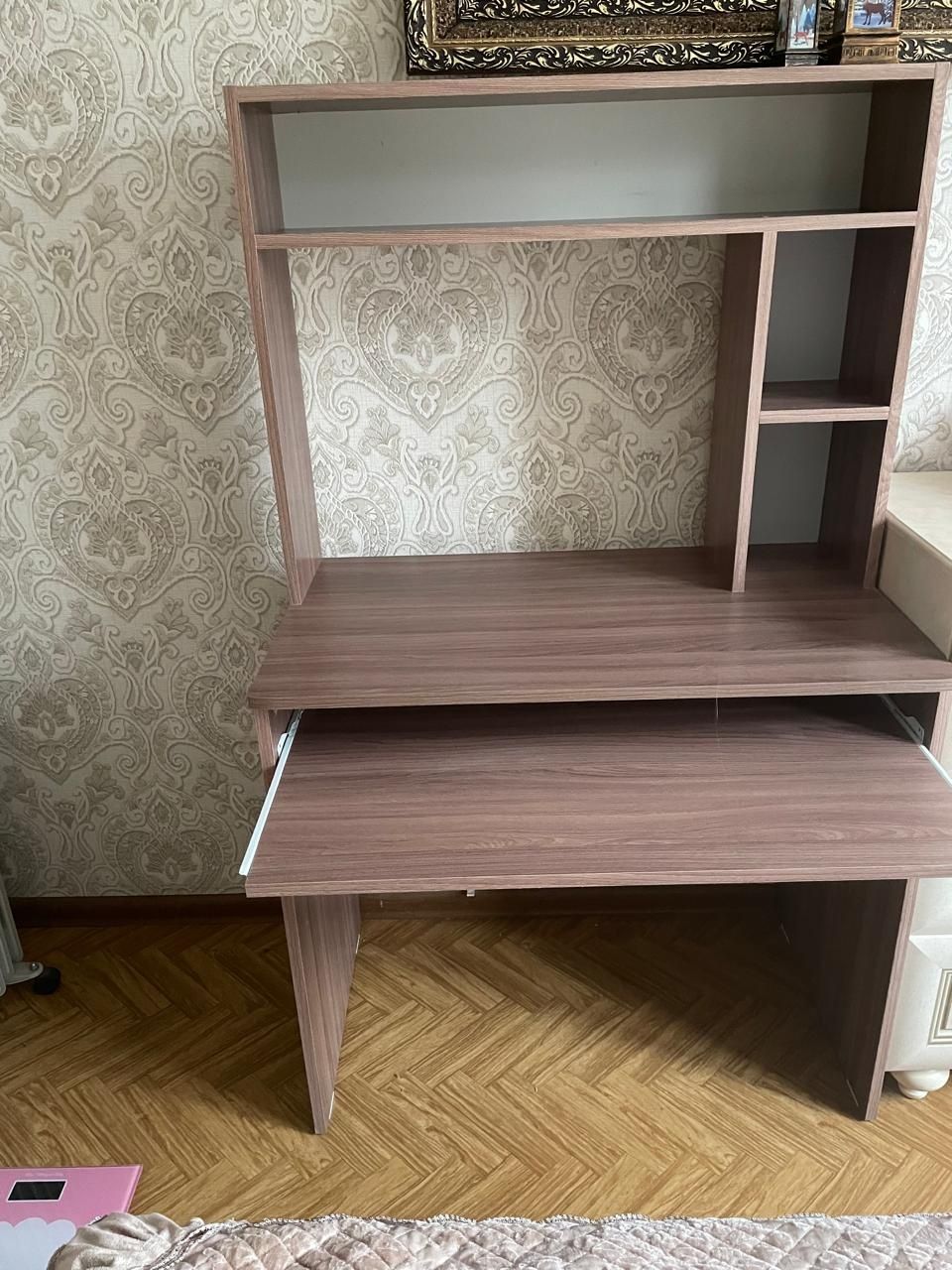 Продам компьютерный столик