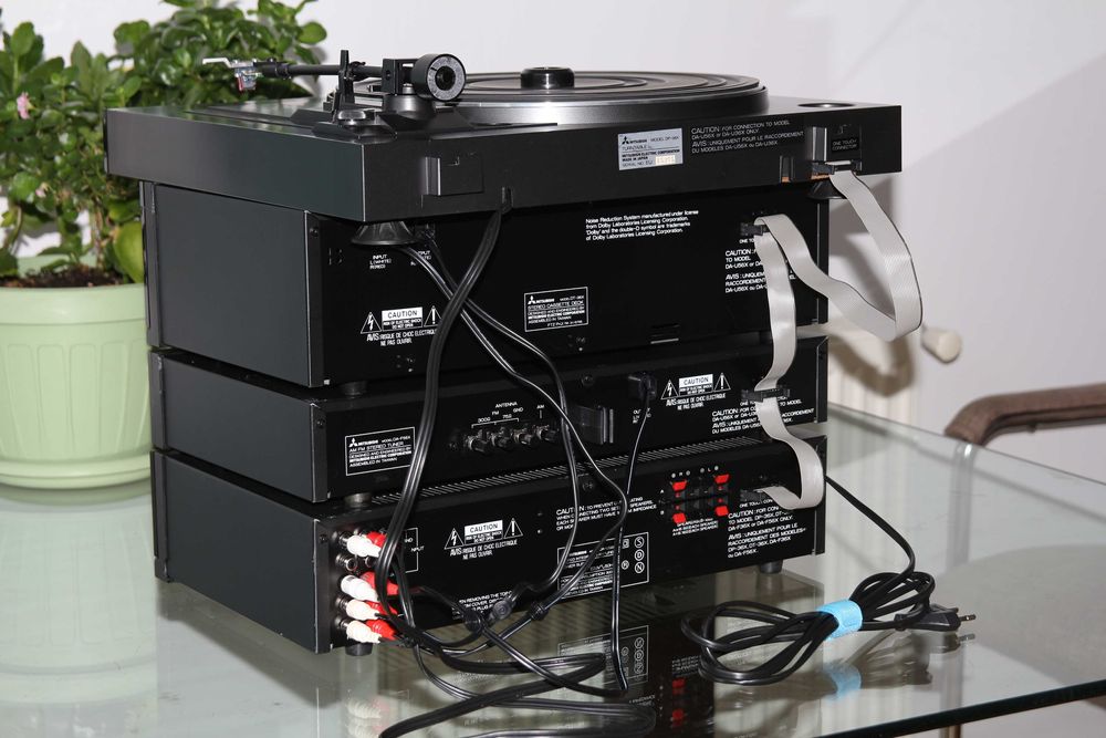 Sistem audio Mitsubishi functional