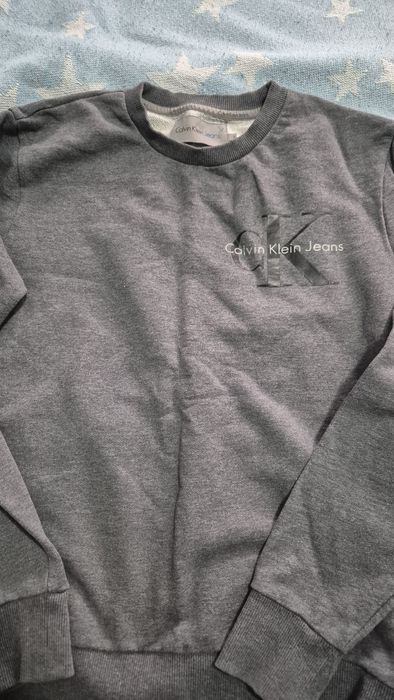 Два дамски суитчъра  "Calvin klein"